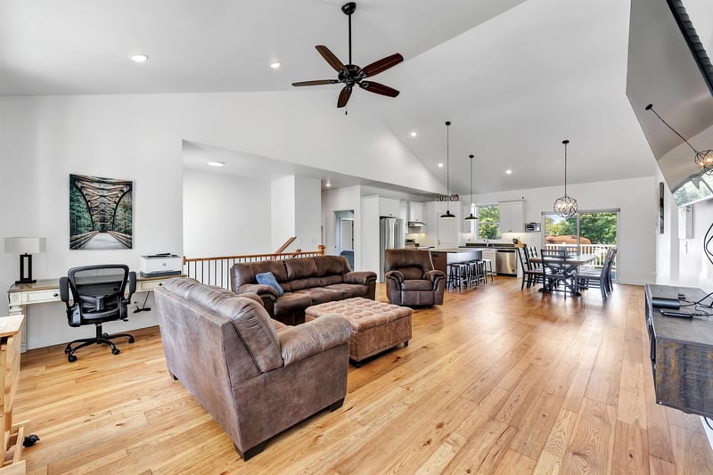 318 Webster Ave, De Pere, WI 54115-3438