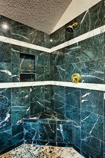 85 Lake Rest Ave, Oshkosh, WI 54902