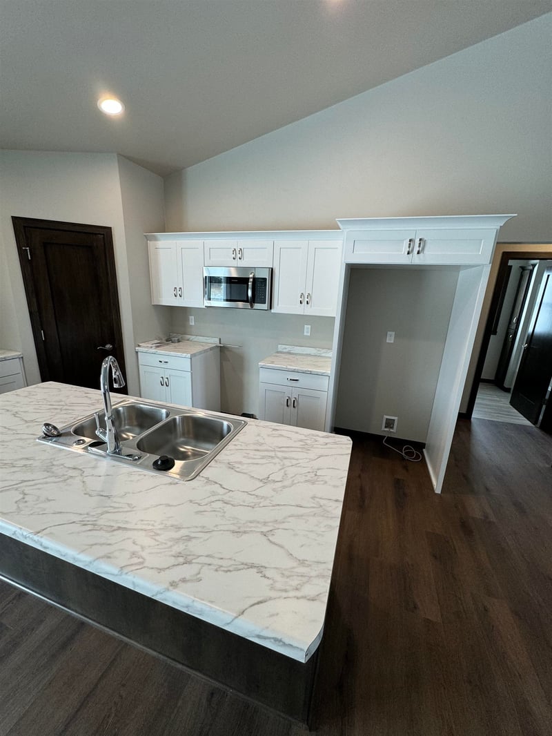 1235 Putnam Dr, Pulaski, WI 54162