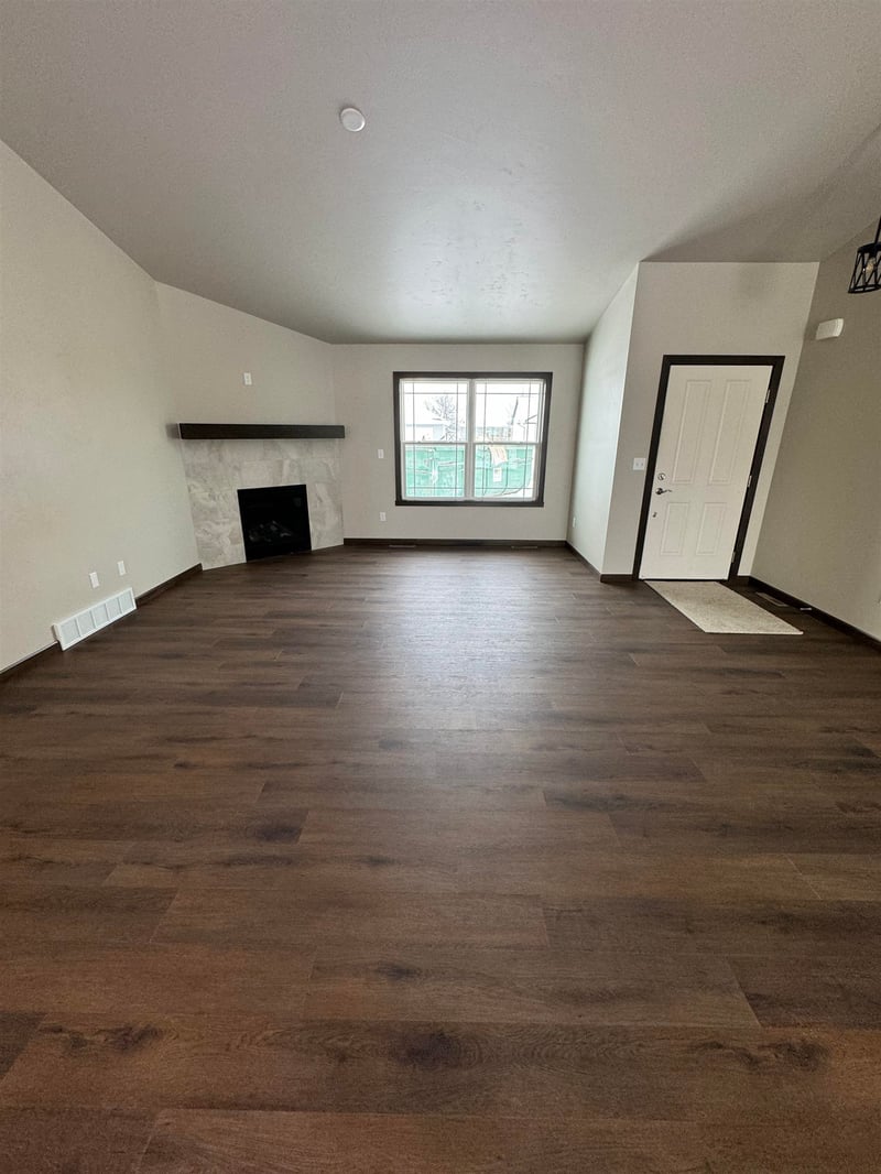 1235 Putnam Dr, Pulaski, WI 54162