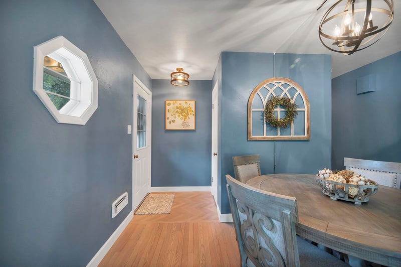 1202 Ridgeway Blvd, De Pere, WI 54115