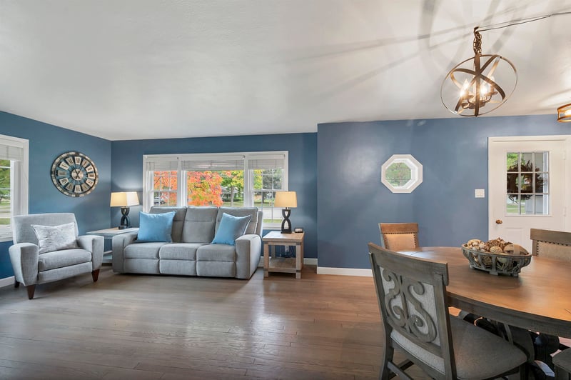 1202 Ridgeway Blvd, De Pere, WI 54115