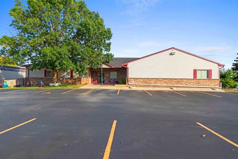 2861 Ridge Rd, Green Bay, WI 54304