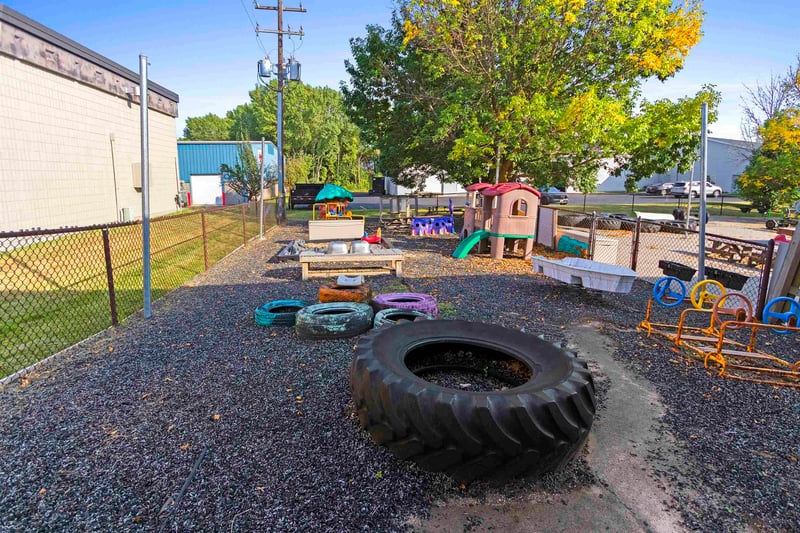 2861 Ridge Rd, Green Bay, WI 54304