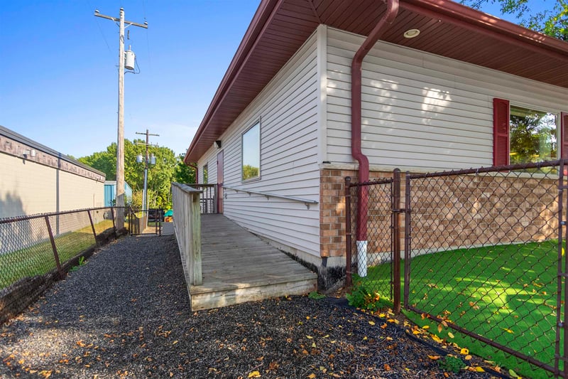 2861 Ridge Rd, Green Bay, WI 54304