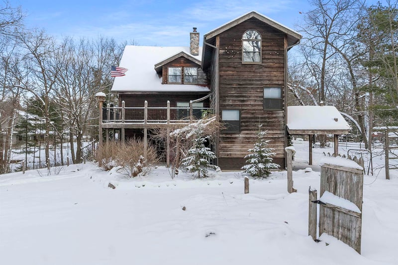 4901 Spirea Rd, Oconto, WI 54153
