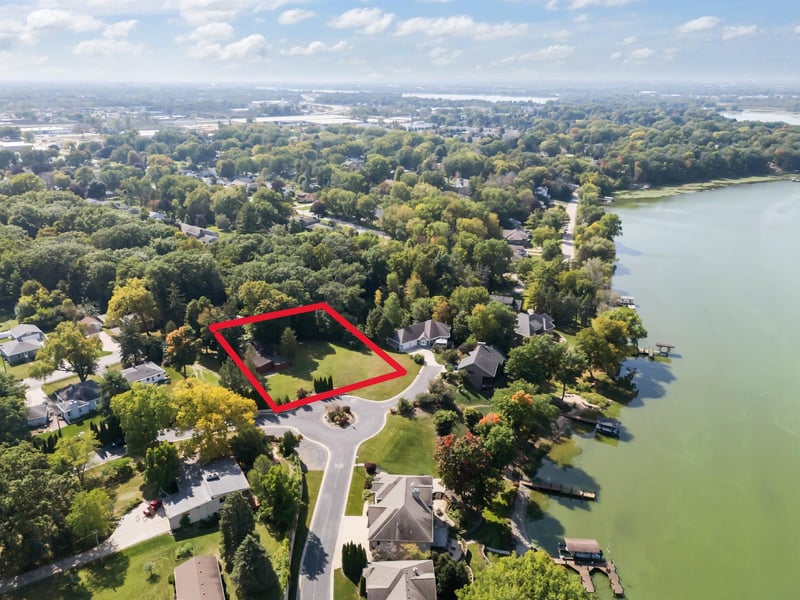 10 Embrey Ct, Appleton, WI 54915