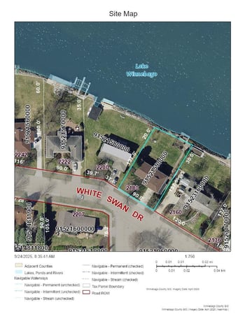 2180 White Swan Dr, Oshkosh, WI 54901