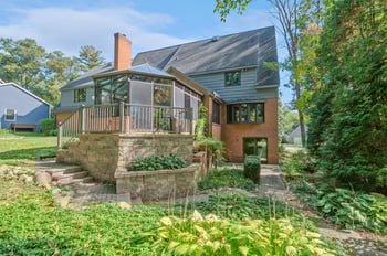 2060 Wintergreen Ct, Green Bay, WI 54304