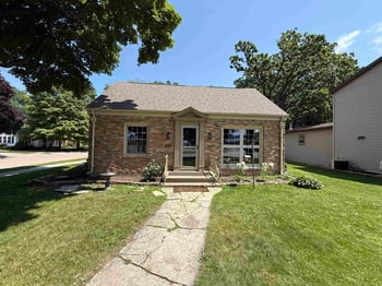 2200 Oregon St, Oshkosh, WI 54902