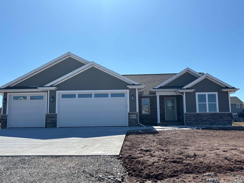 W5041 Blue Heron Cir, Sherwood, WI 54169
