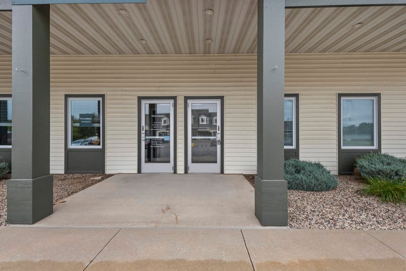 W7003 Parkview Dr #9, Greenville, WI 54942
