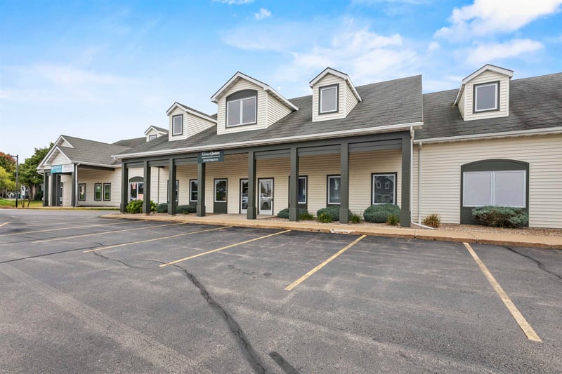 W7003 Parkview Dr #9, Greenville, WI 54942