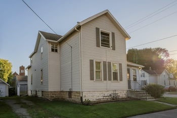 457 12th Ave, Oshkosh, WI 54902