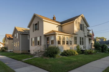 457 12th Ave, Oshkosh, WI 54902