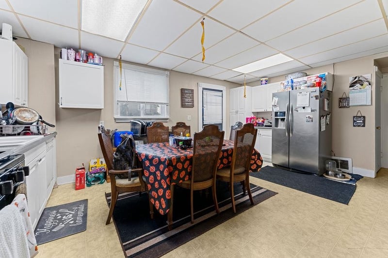 457 12th Ave, Oshkosh, WI 54902