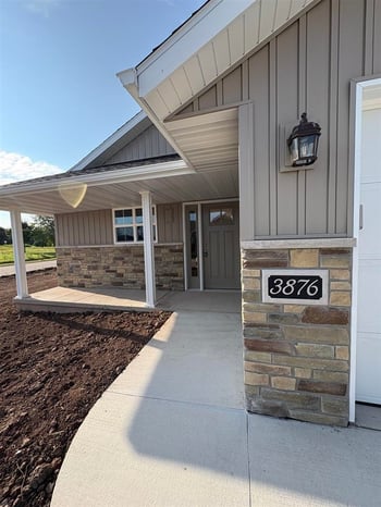 3876 Meunier Ln, Green Bay, WI 54311