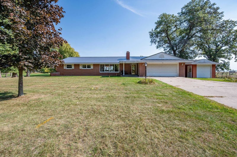 5286 County Road N, Oconto, WI 54153