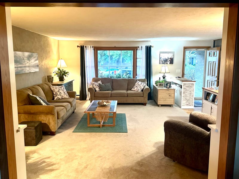 118 Greenfield Dr, Little Chute, WI 54140-1133