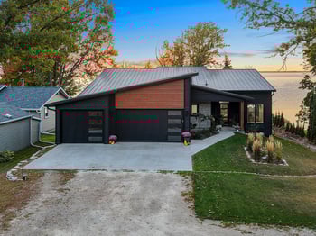 N6633 Harrison Rd, Hilbert, WI 54129