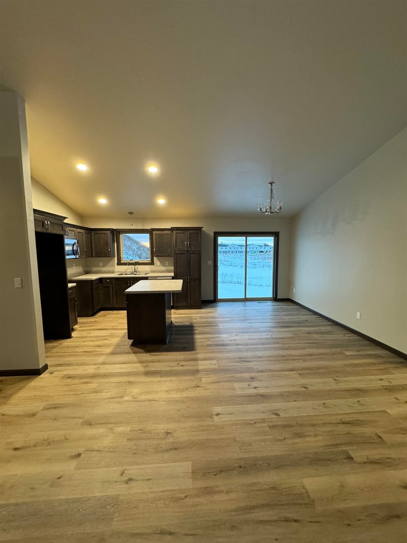 1657 Frontier Rd, Luxemburg, WI 54217