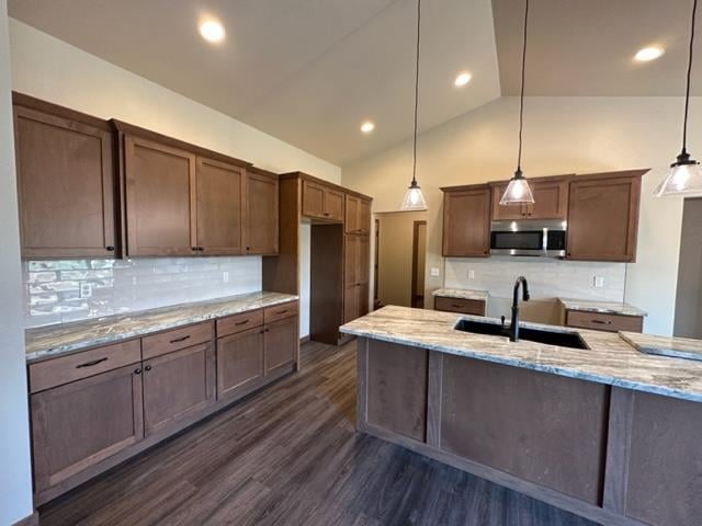 1316 Thorn Creek Dr, Hilbert, WI 54129