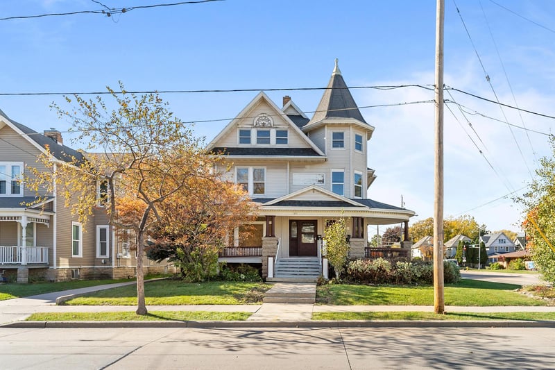 691 Franklin St, Oshkosh, WI 54901-4340