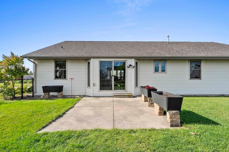 708 Lowell Rd, Luxemburg, WI 54217