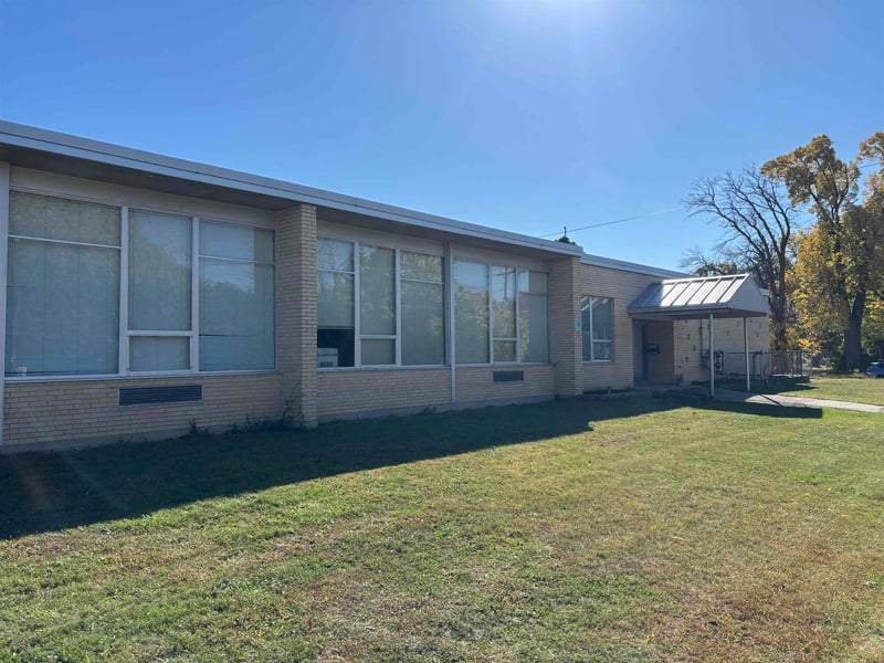 670 Main Ave, De Pere, WI 54115