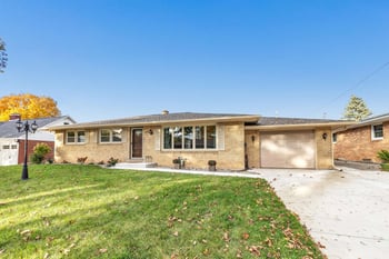 1526 Rockdale St, Green Bay, WI 54304-3012