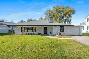 2584 Riverside Dr, Green Bay, WI 54301