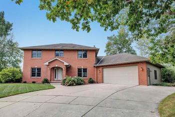 1940 Renaissance Ct, Green Bay, WI 54313-4347