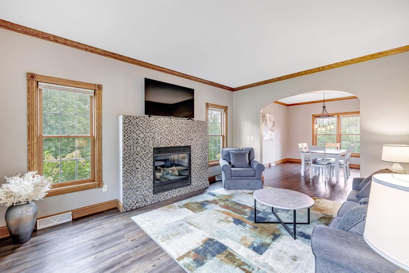 1940 Renaissance Ct, Green Bay, WI 54313-4347