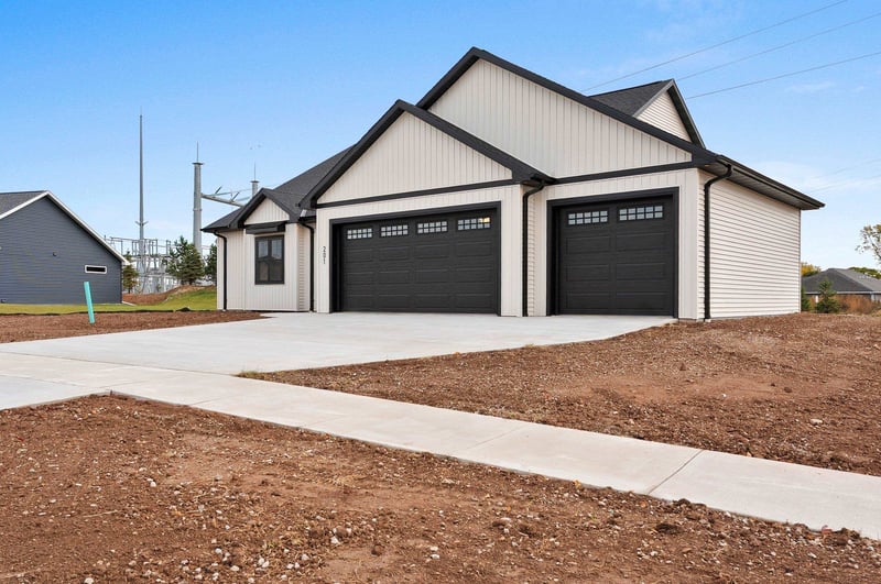 201 Rivers Edge Dr, Kimberly, WI 54136