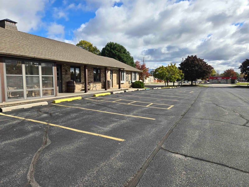 121 10th St, De Pere, WI 54115-1443