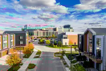 1077 Brookwood Dr, Green Bay, WI 54304-4135