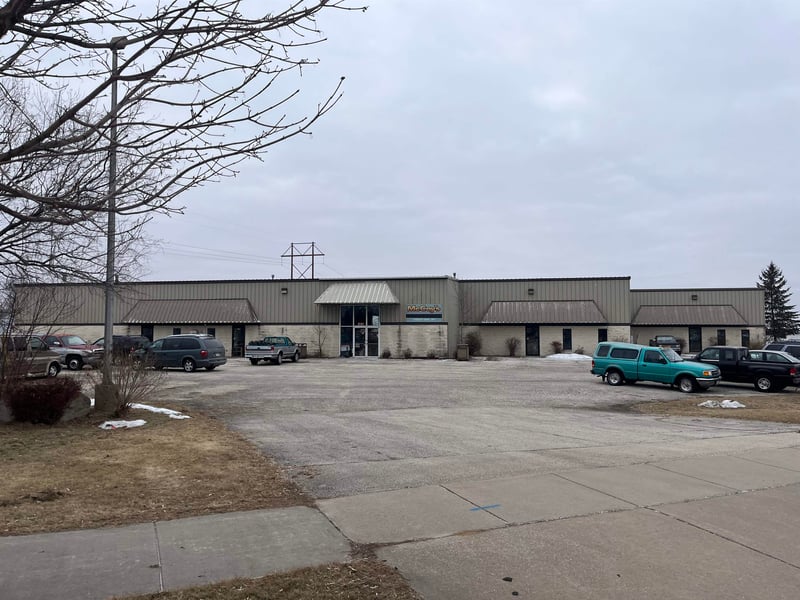 2728 Manitowoc Rd, Green Bay, WI 54311-6630