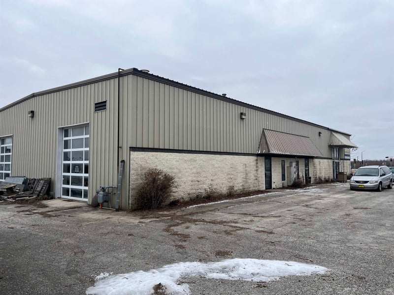 2728 Manitowoc Rd, Green Bay, WI 54311-6630