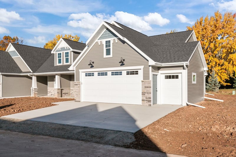 W5002 Cottage Ln, Sherwood, WI 54169-1302