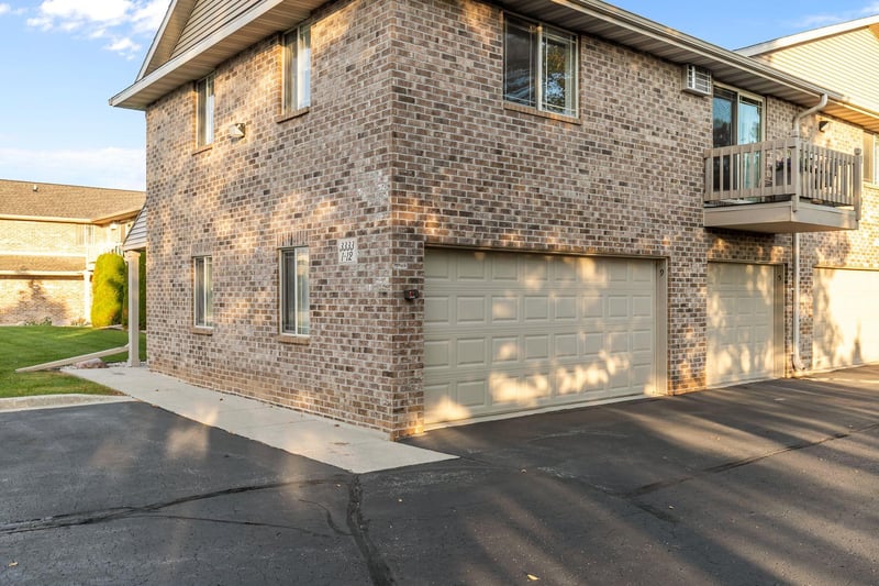 3333 Casaloma Dr #9, Appleton, WI 54913-6504