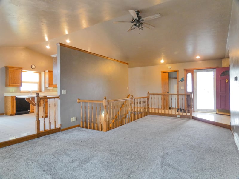 702 Carol Ln, Pulaski, WI 54162-9433