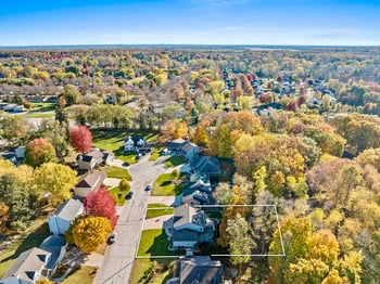 1000 Rolling Green Dr, Green Bay, WI 54313-5151