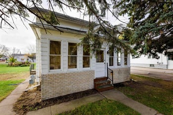 609 4th Ave, Oshkosh, WI 54902