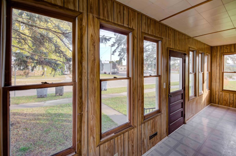 609 4th Ave, Oshkosh, WI 54902