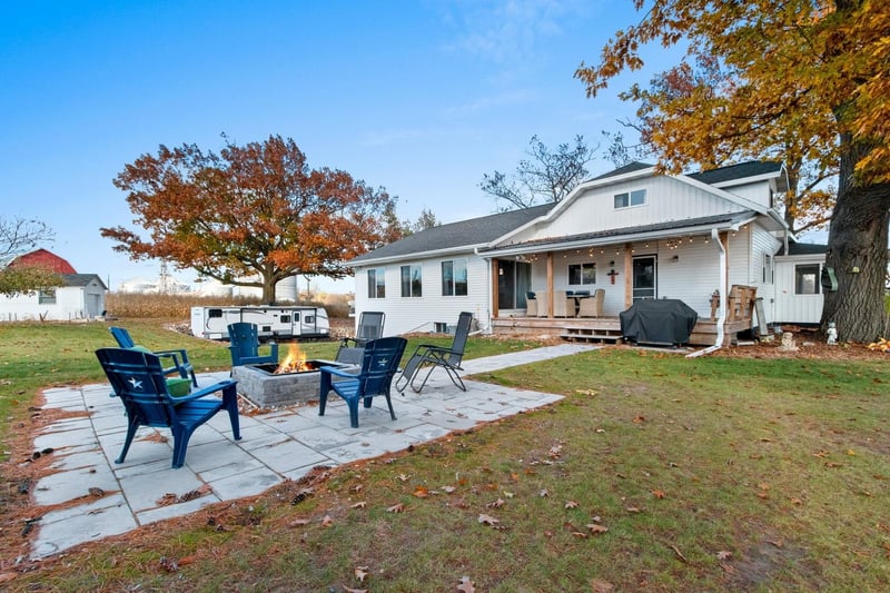 661 Main St, Oconto Falls, WI 54154