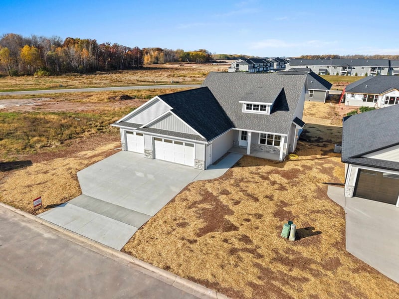 1405 Crossroads Dr, De Pere, WI 54115