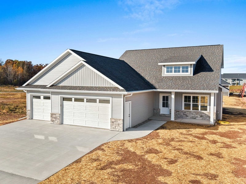 1405 Crossroads Dr, De Pere, WI 54115