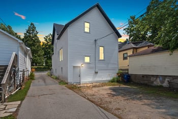 416 Van Buren St, Green Bay, WI 54301-3929