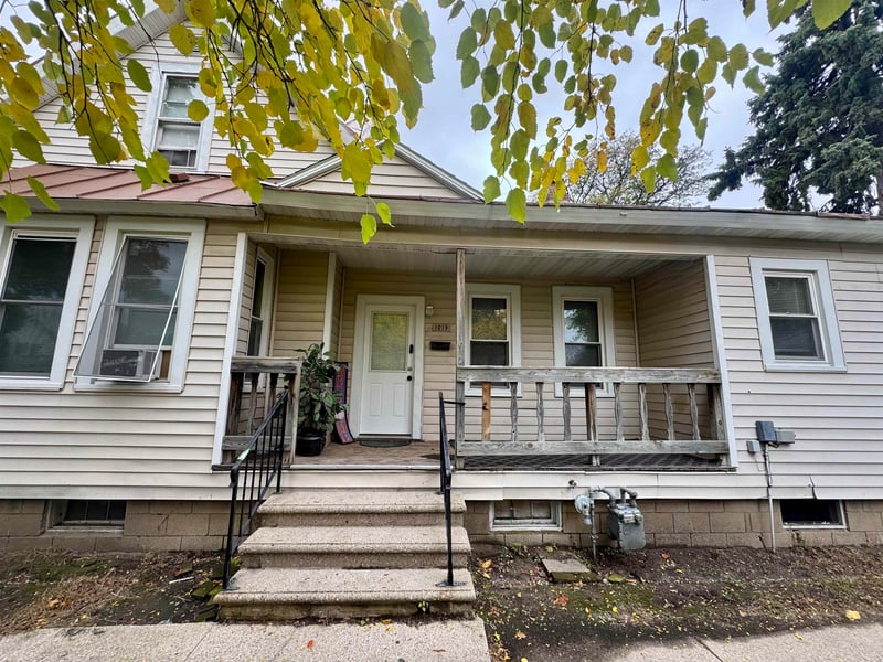1015 Walnut St, Green Bay, WI 54301-4405
