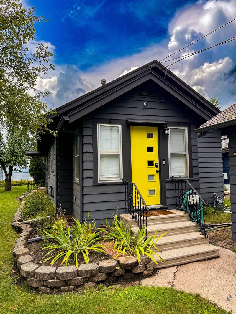 2927 Sunset Point Ln, Oshkosh, WI 54904-1008